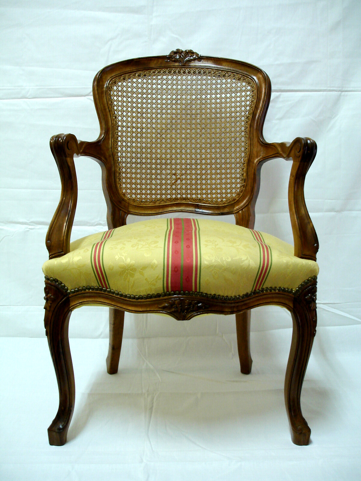 Restauración de mueble antiguo — Balder Arte y Restauración, Zaragoza