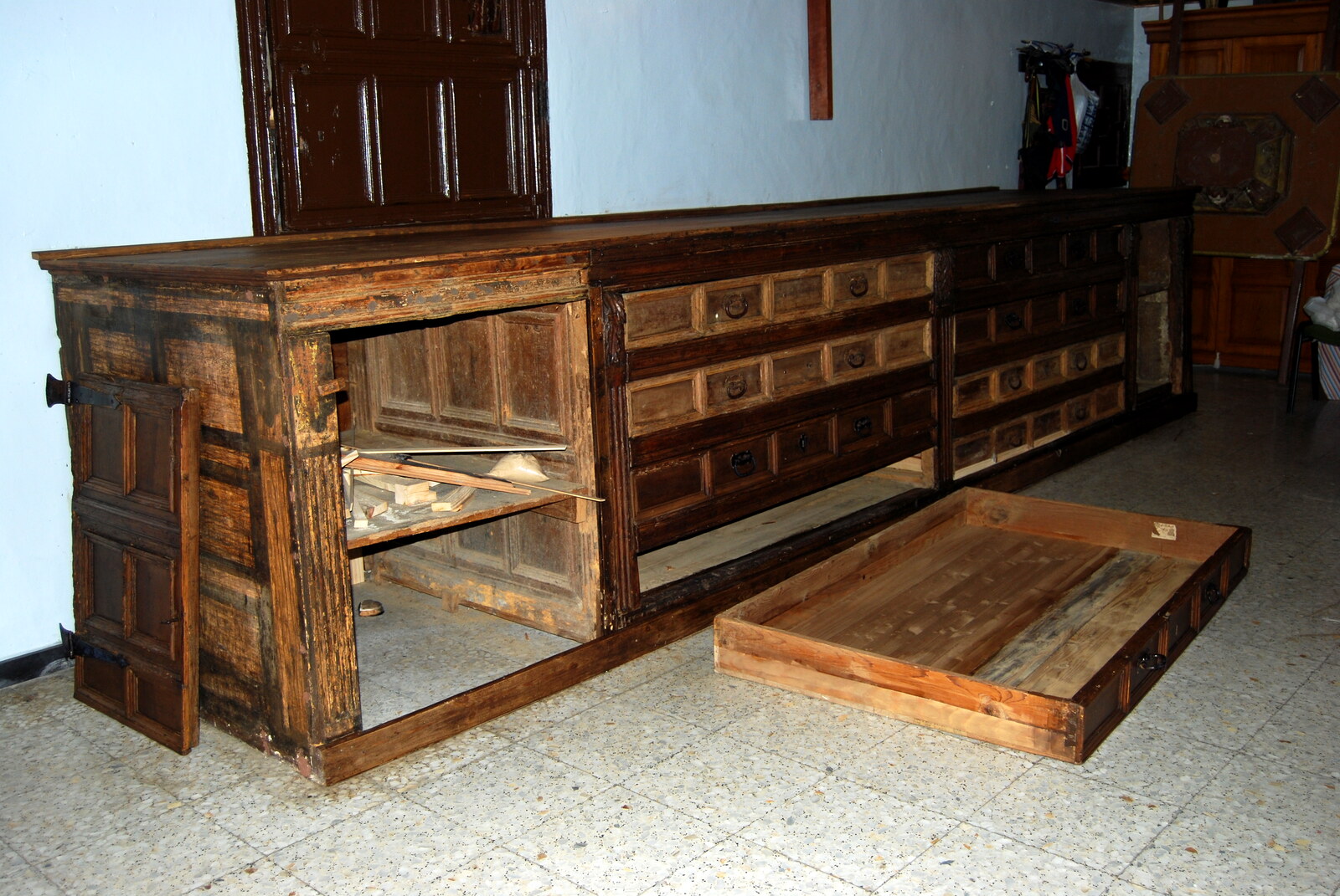 Restauración de mueble antiguo — Balder Arte y Restauración, Zaragoza